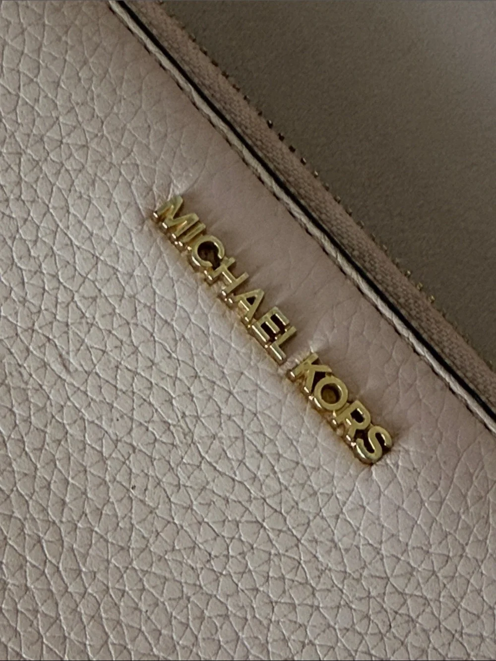 Michael Kors Pebbled Zip Wallet in Cream with Gold Hardware
